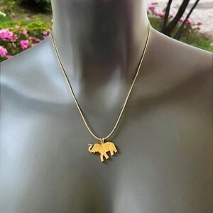 NIB Vintage 14K Gold Plated Elephant Pendant Necklace Jewelry